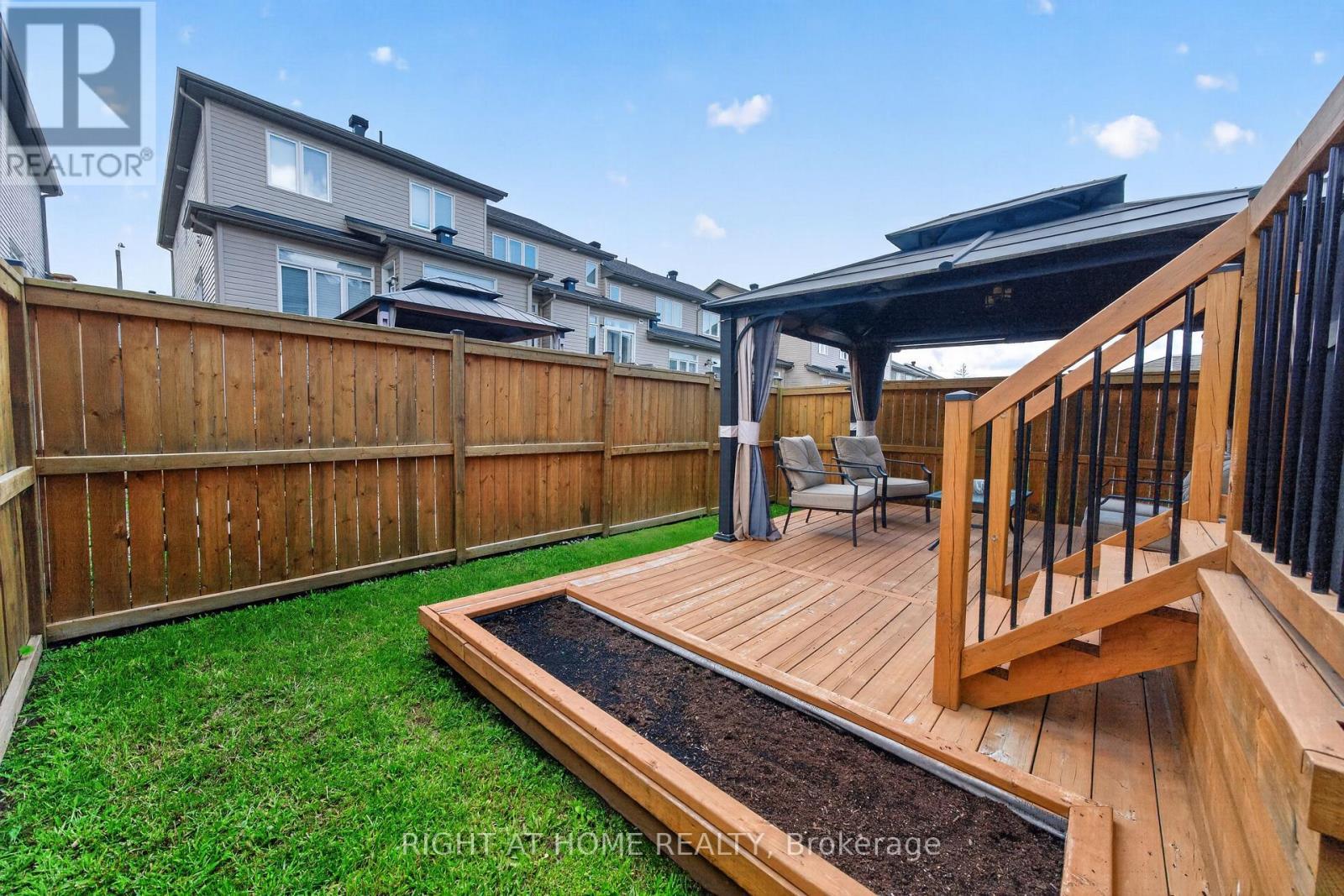 624 Spring Valley Drive, Ottawa, ON - Outdoor With Exterior