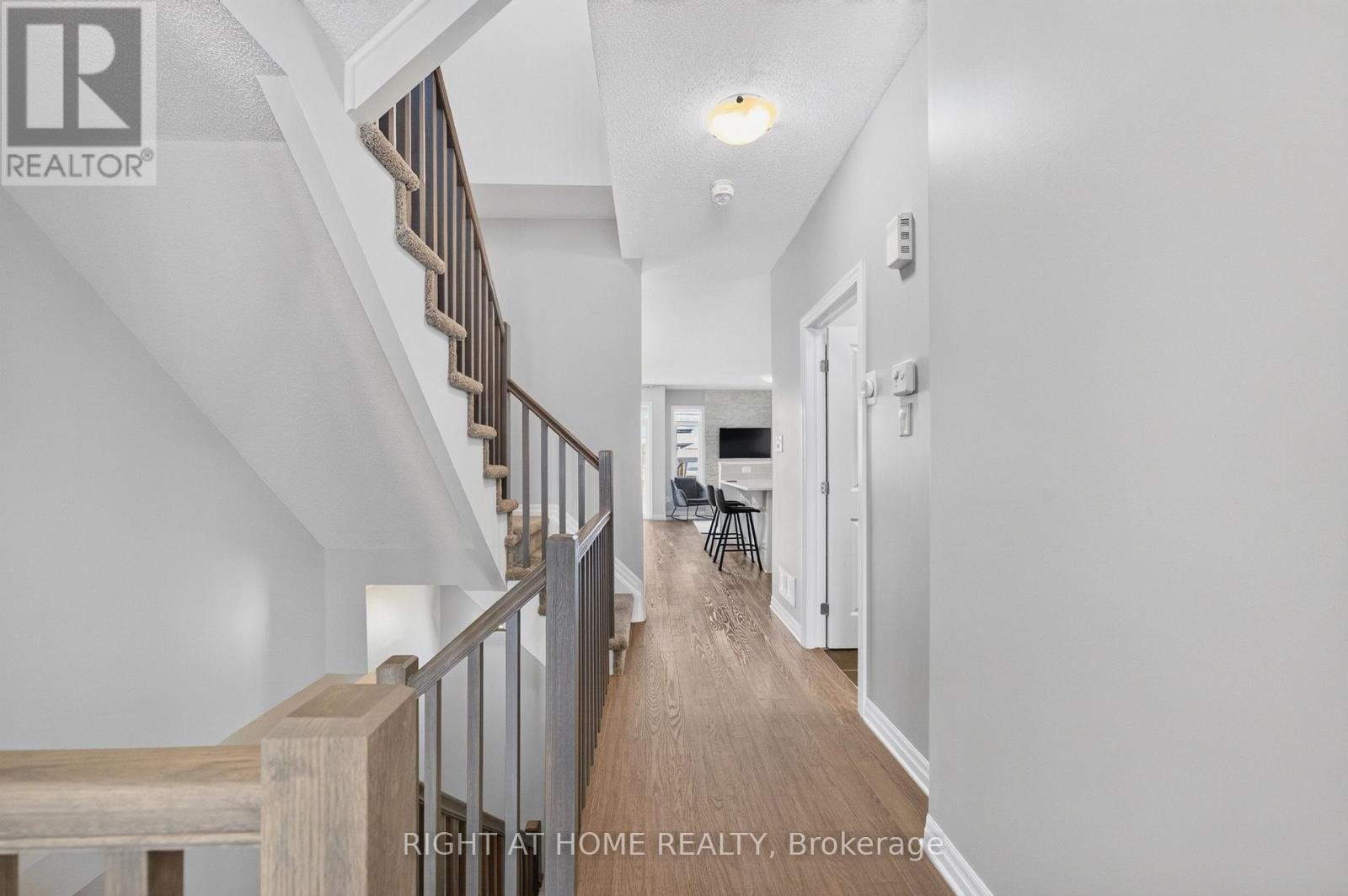 624 Spring Valley Drive, Ottawa, ON - Indoor Photo Showing Other Room
