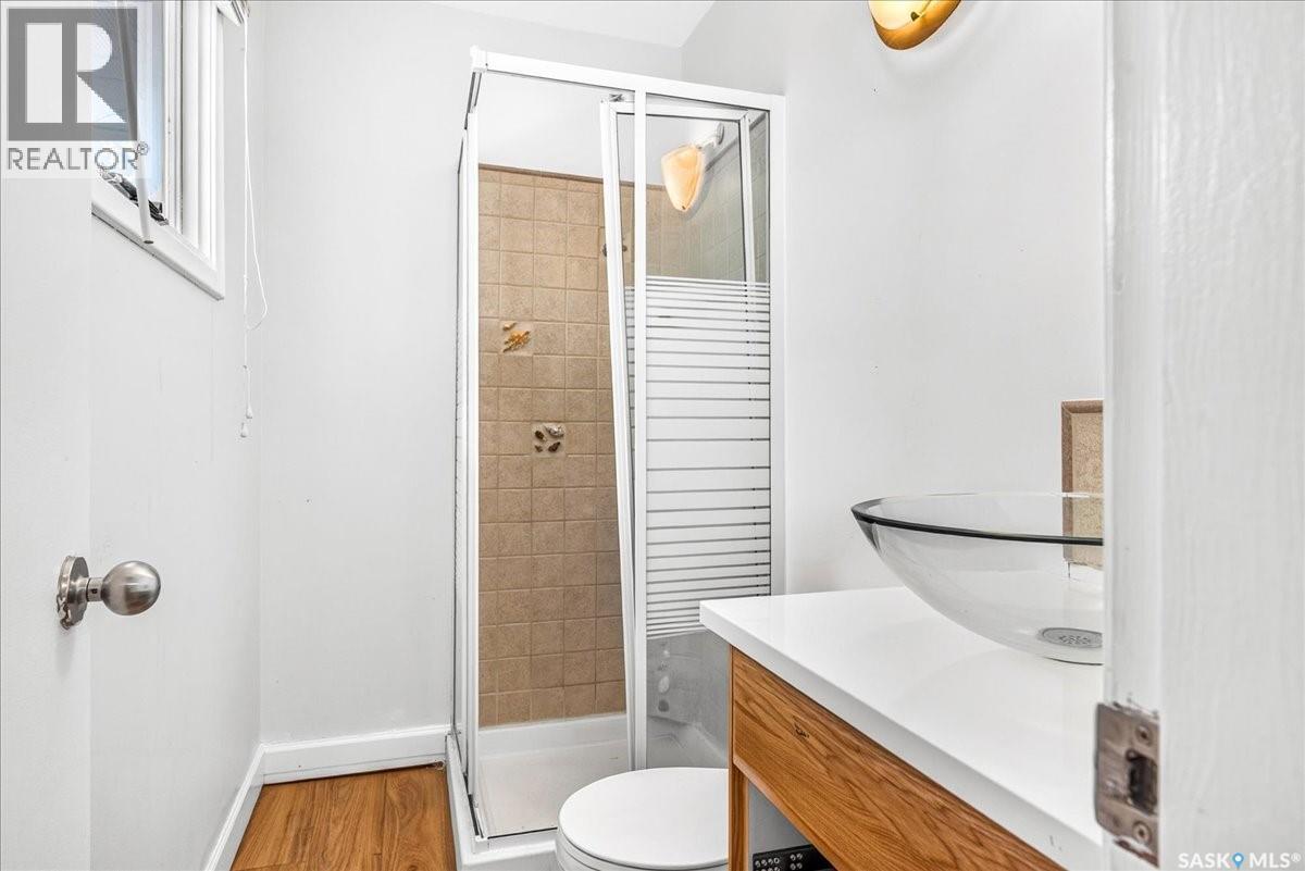 5 Bryant Street, Regina, SK - Indoor Photo Showing Bathroom