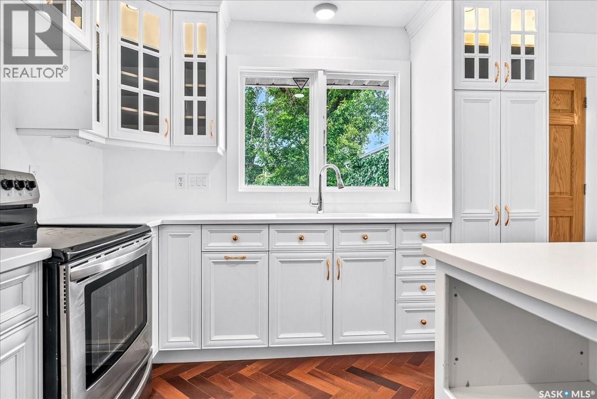 5 Bryant Street, Regina, SK - Indoor Photo Showing Kitchen