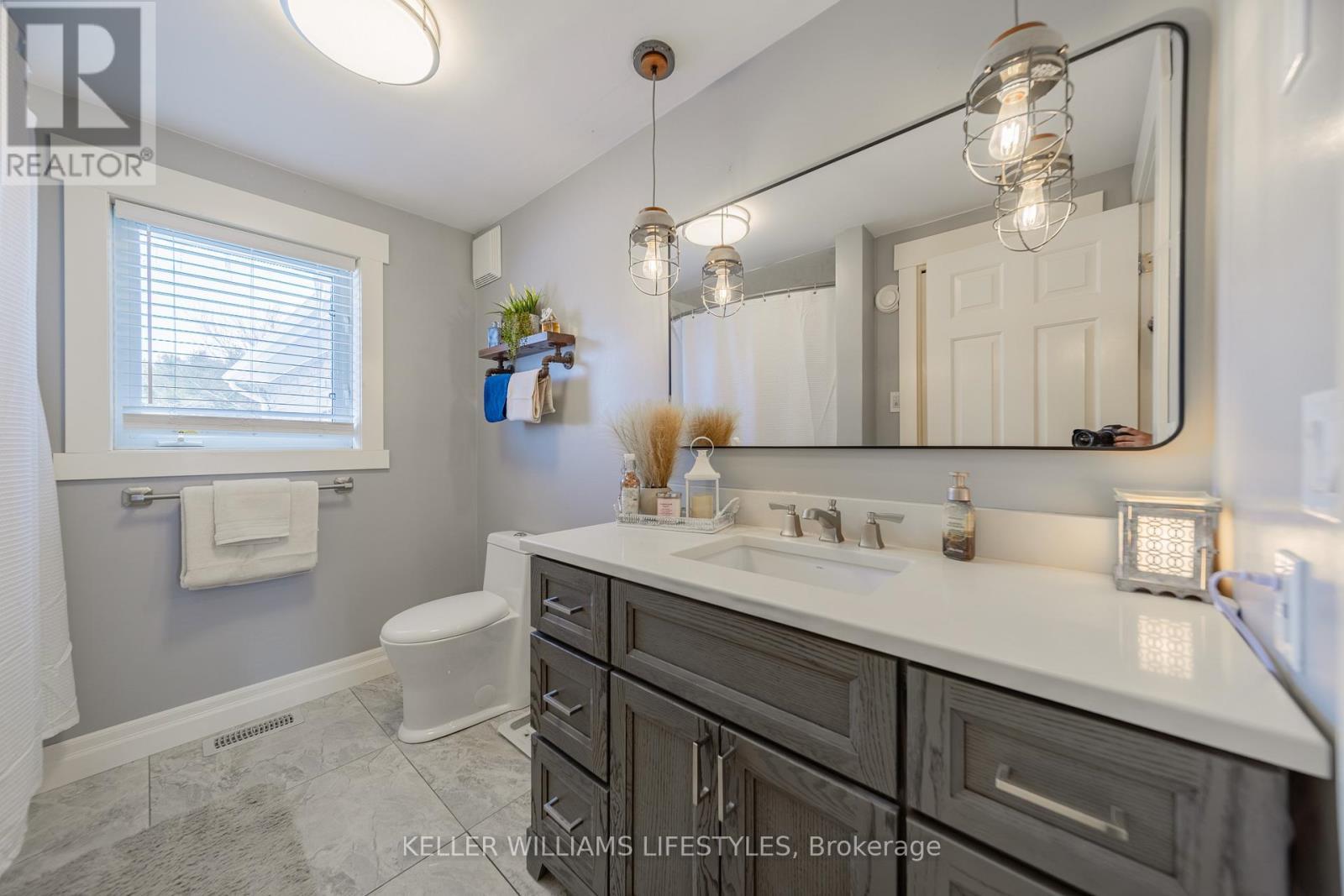 79904 Pondsview Road, Central Huron (Goderich), ON - Indoor Photo Showing Bathroom