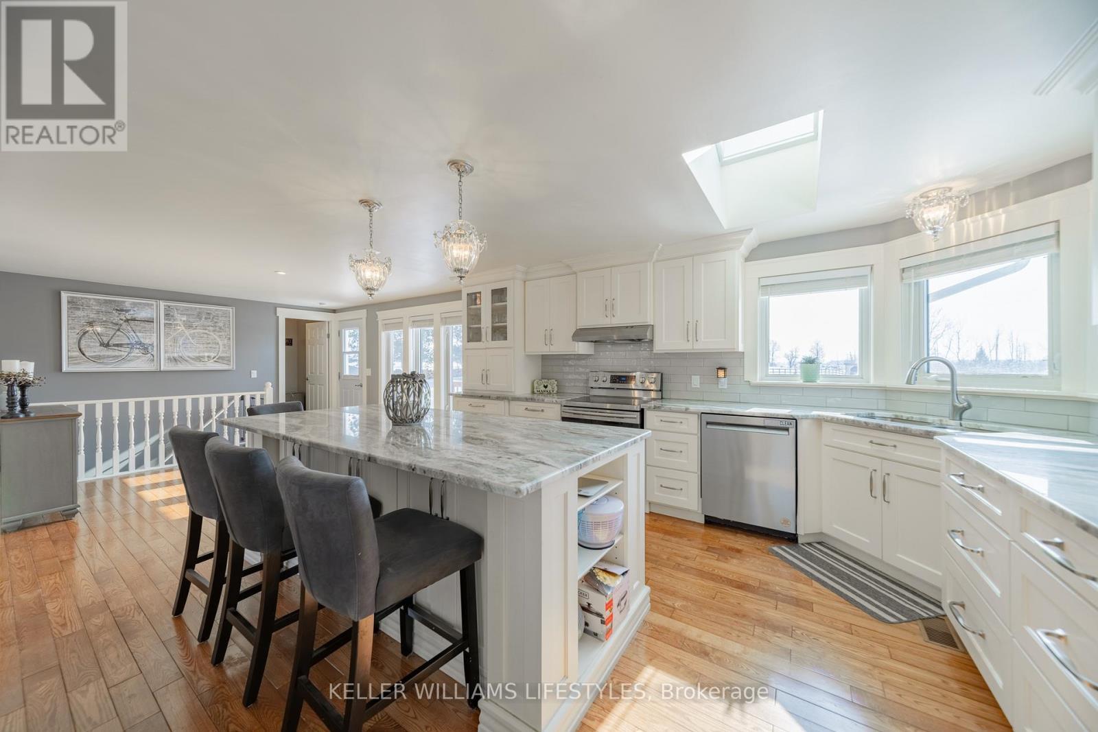 79904 Pondsview Road, Central Huron (Goderich), ON - Indoor Photo Showing Kitchen With Upgraded Kitchen