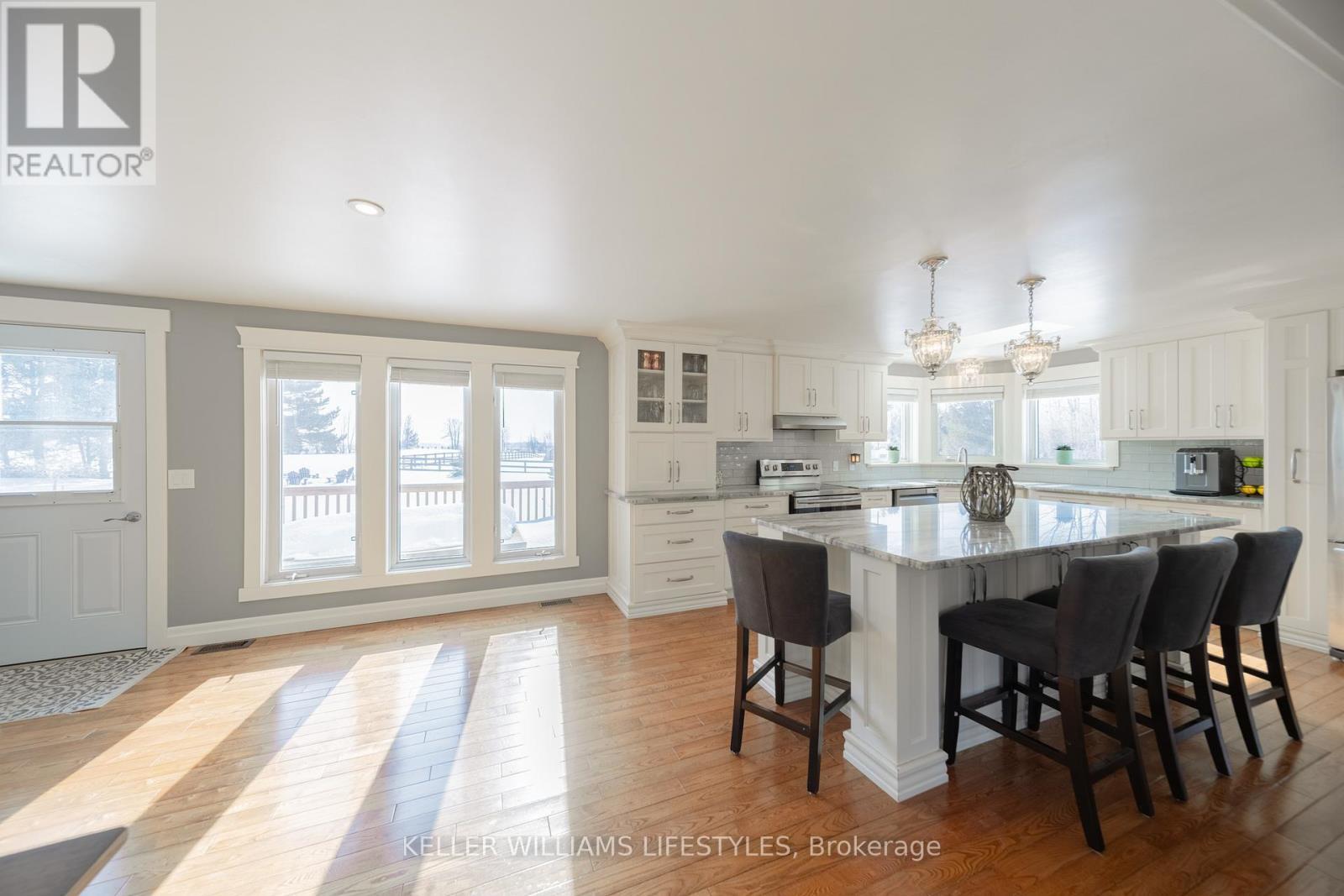 79904 Pondsview Road, Central Huron (Goderich), ON - Indoor Photo Showing Kitchen
