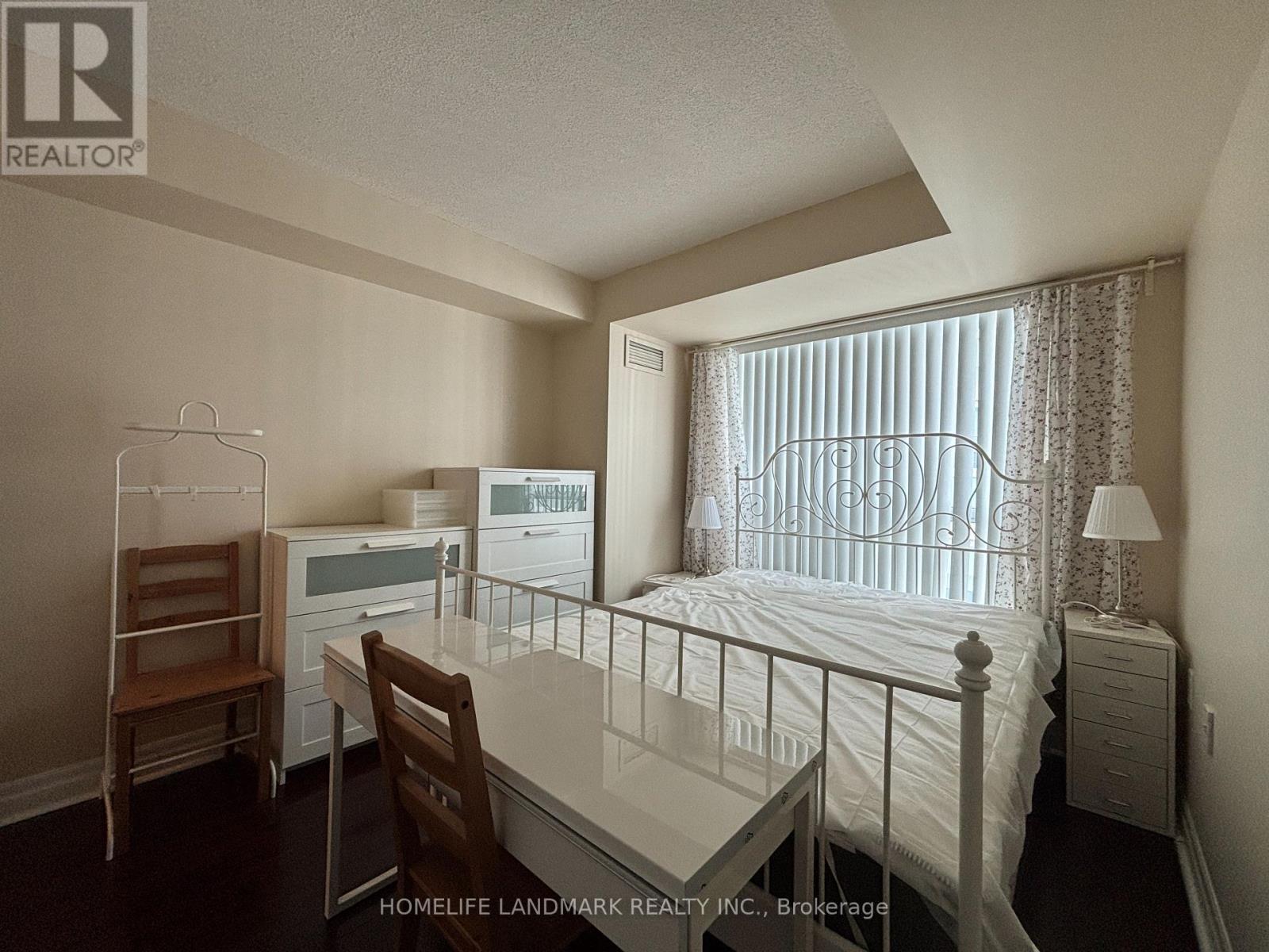 902 - 21 Hillcrest Avenue, Toronto, ON - Indoor