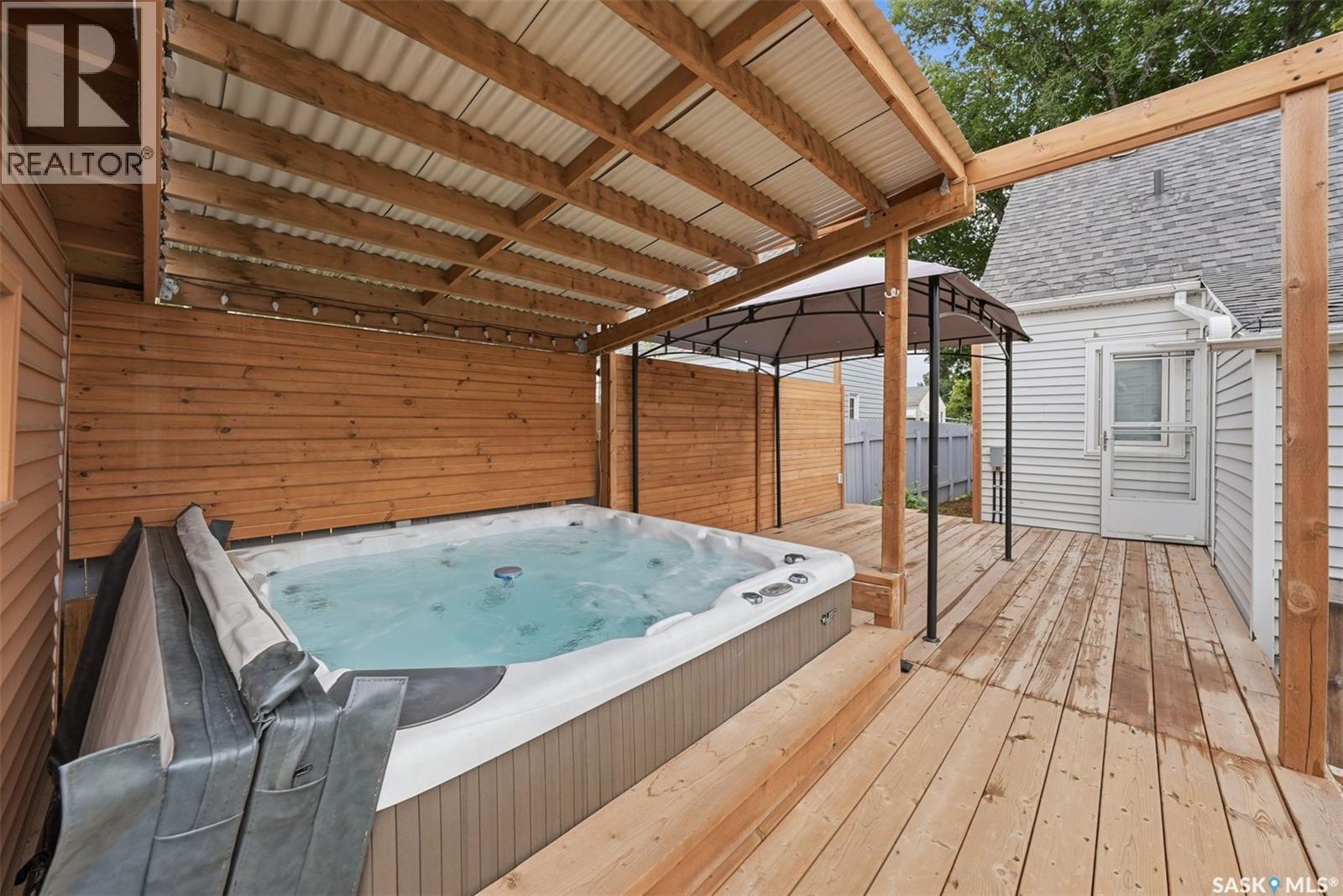 1519 C Avenue N, Saskatoon, SK - Outdoor With Deck Patio Veranda With Exterior