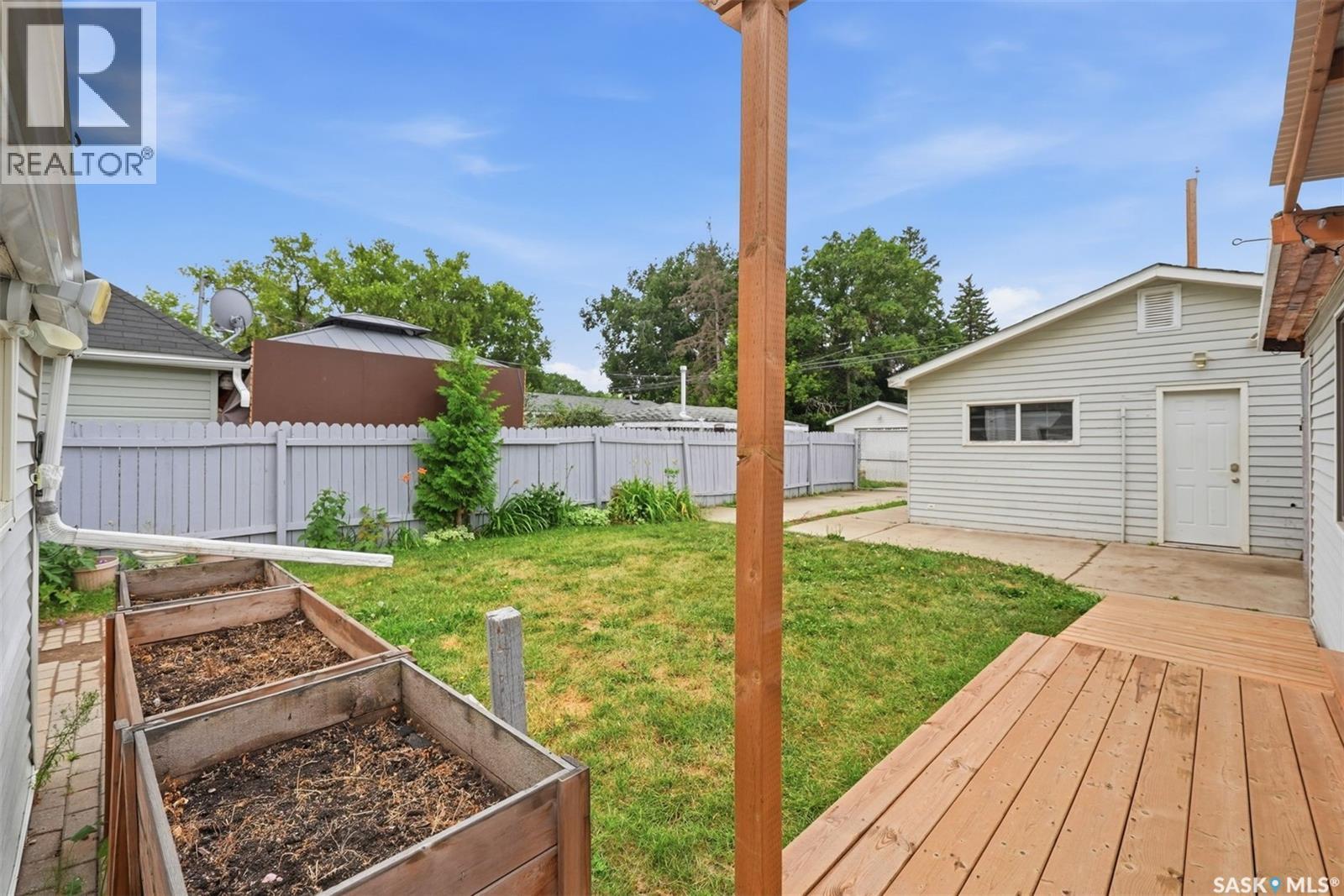 1519 C Avenue N, Saskatoon, SK - Outdoor With Exterior