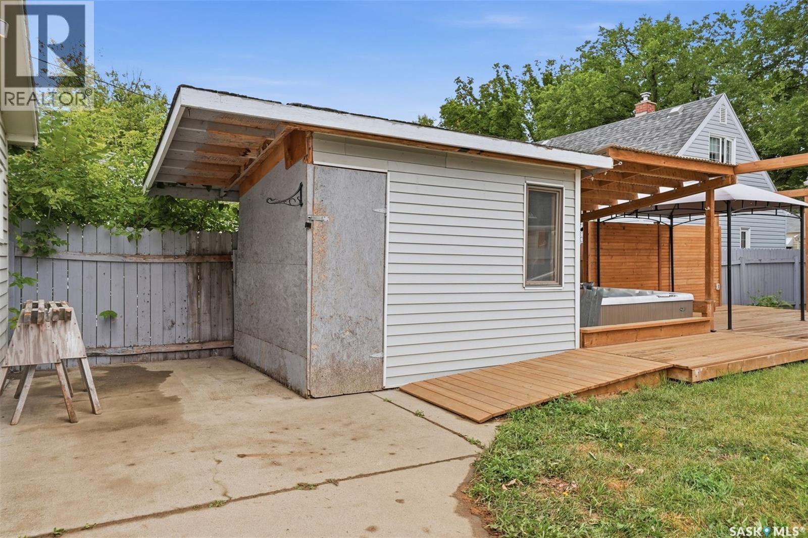 1519 C Avenue N, Saskatoon, SK - Outdoor With Exterior