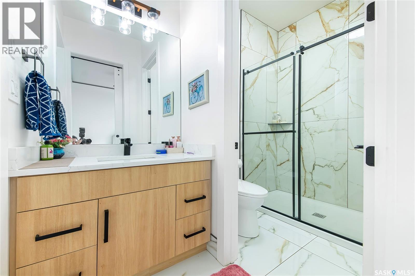 618 Nightingale Cove, Saskatoon, SK - Indoor Photo Showing Bathroom
