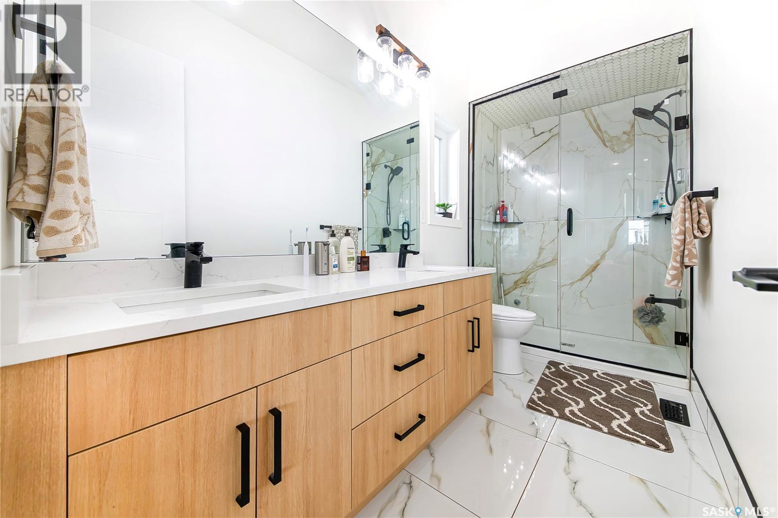 618 Nightingale Cove, Saskatoon, SK - Indoor Photo Showing Bathroom
