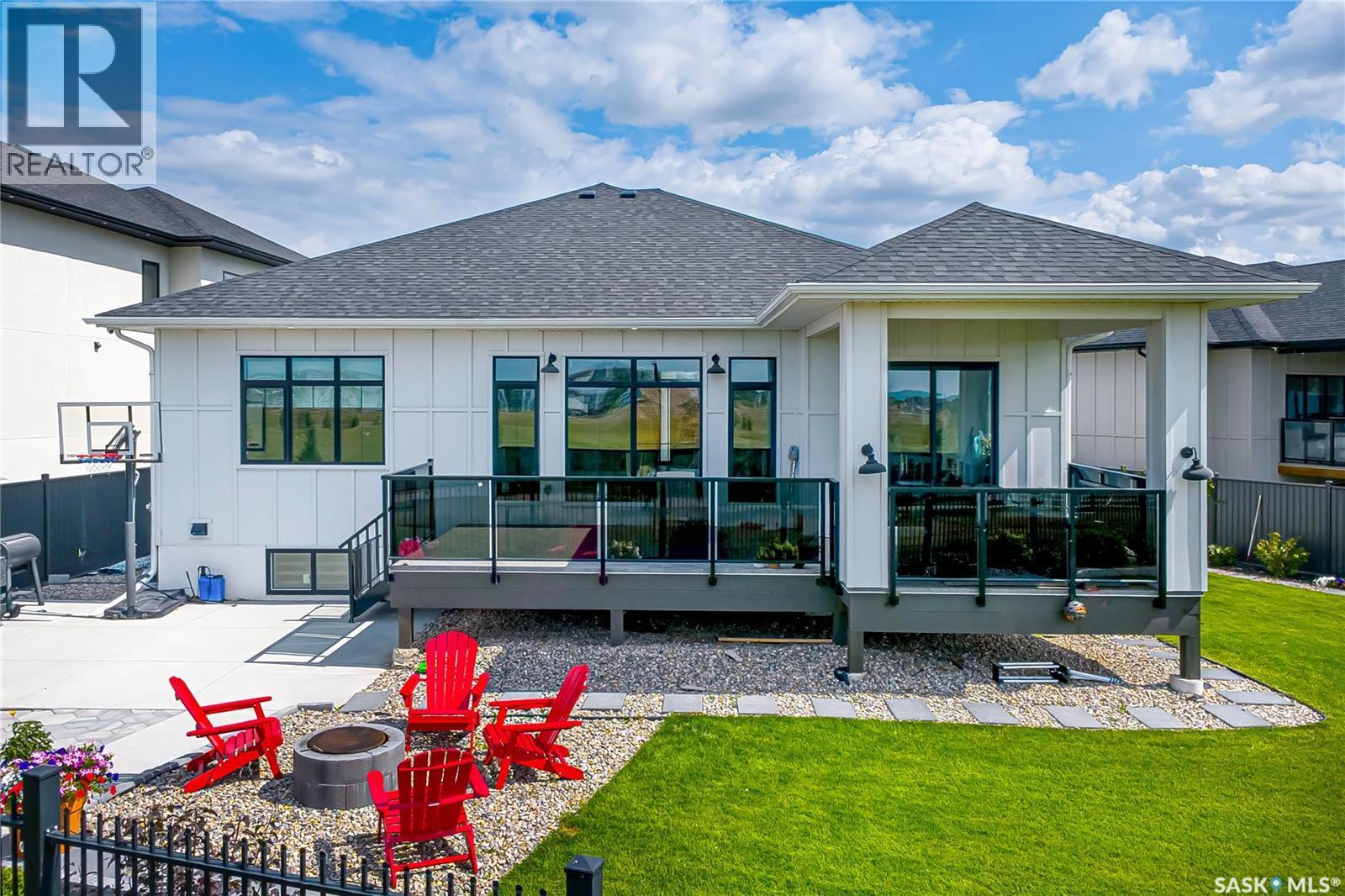 618 Nightingale Cove, Saskatoon, SK - Outdoor With Deck Patio Veranda