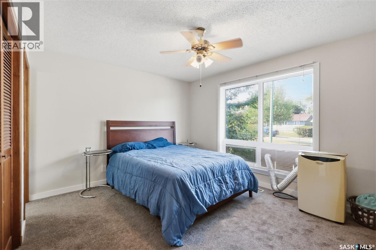 723 Lenore Drive, Saskatoon, SK - Indoor Photo Showing Bedroom
