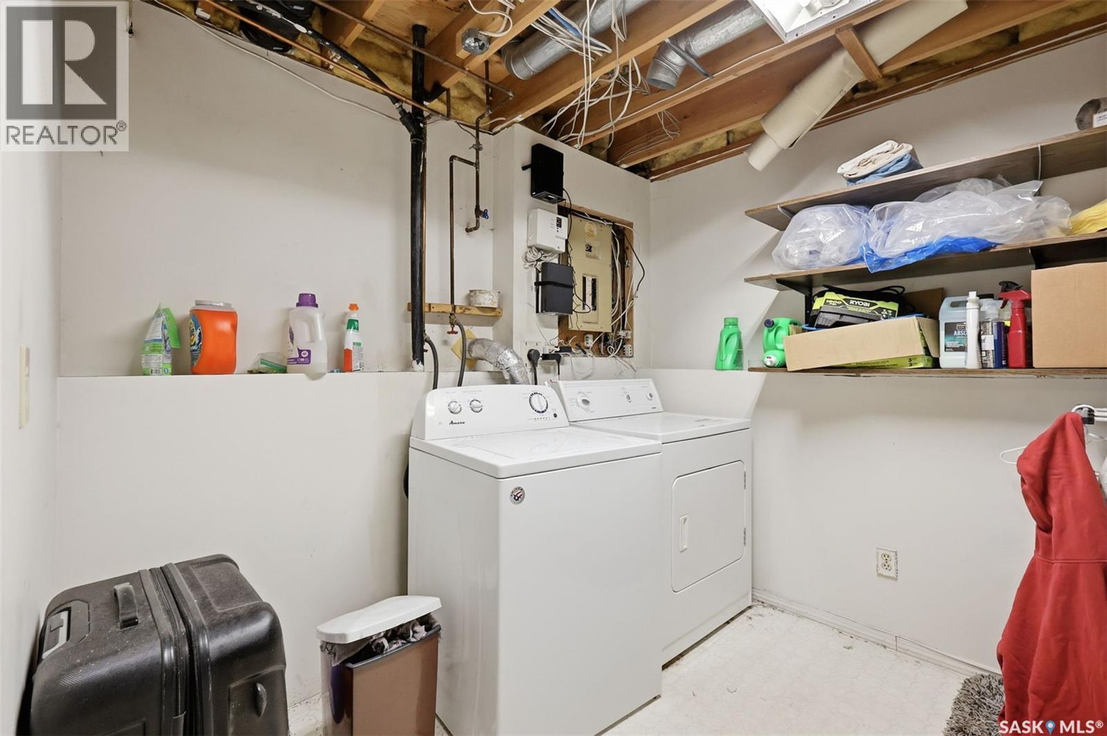 723 Lenore Drive, Saskatoon, SK - Indoor Photo Showing Laundry Room