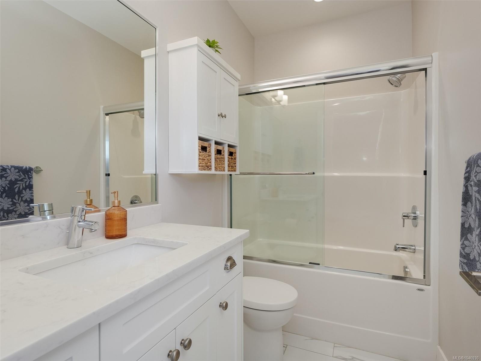 #8-10490 Resthaven Dr, Sidney, BC