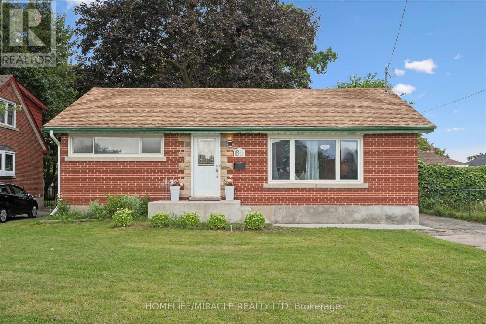 60 Edinburgh Road, Kitchener, ON - Outdoor
