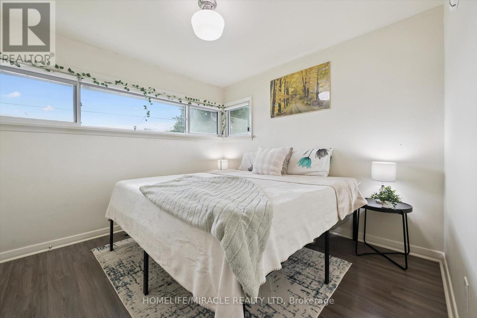 60 Edinburgh Road, Kitchener, ON - Indoor Photo Showing Bedroom