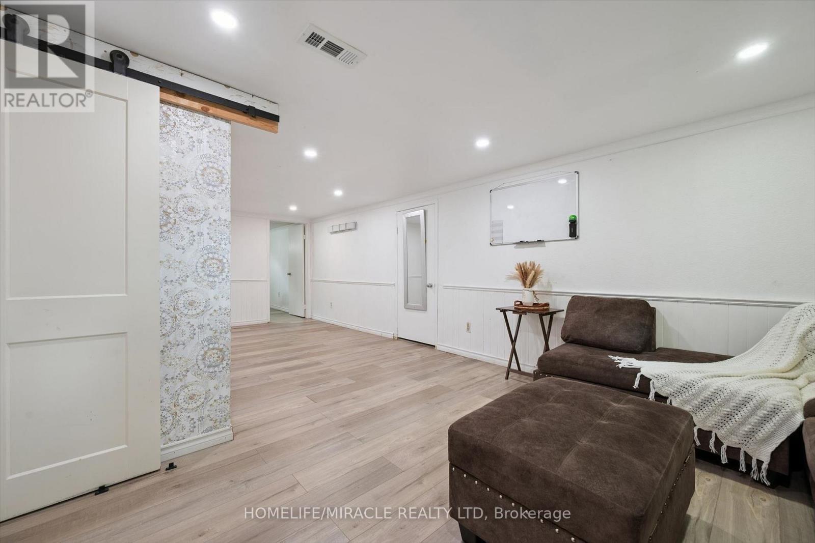 60 Edinburgh Road, Kitchener, ON - Indoor Photo Showing Other Room