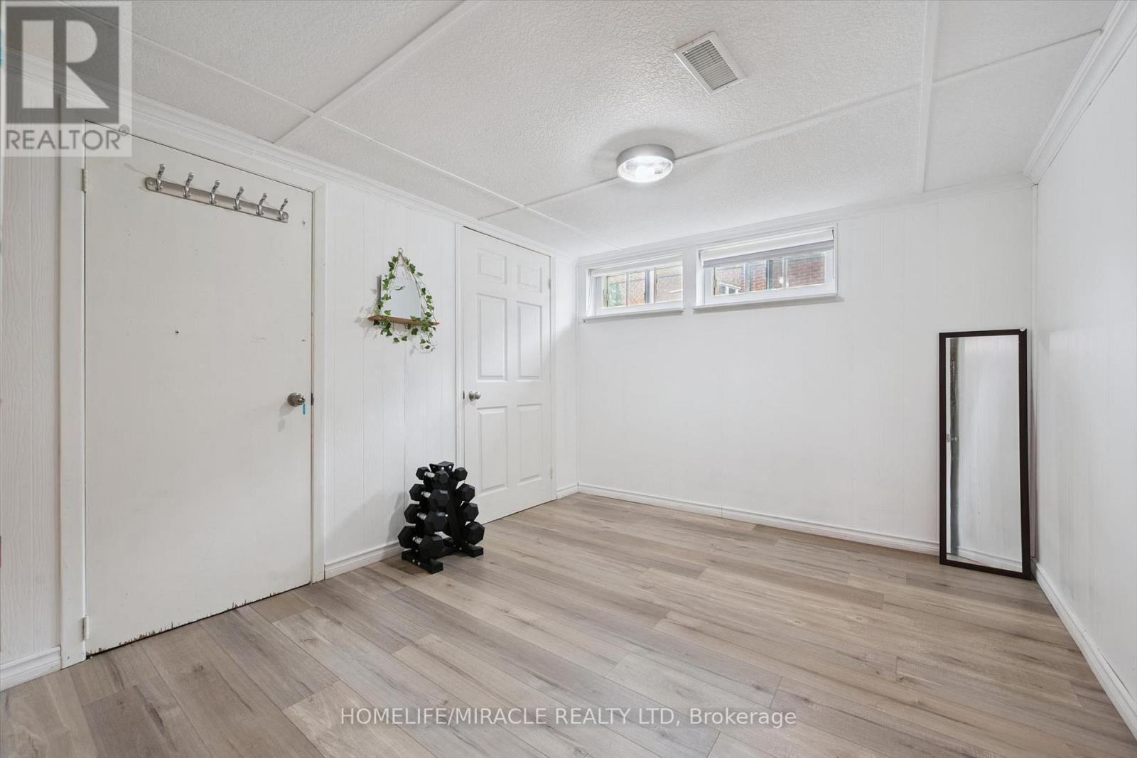 60 Edinburgh Road, Kitchener, ON - Indoor Photo Showing Other Room