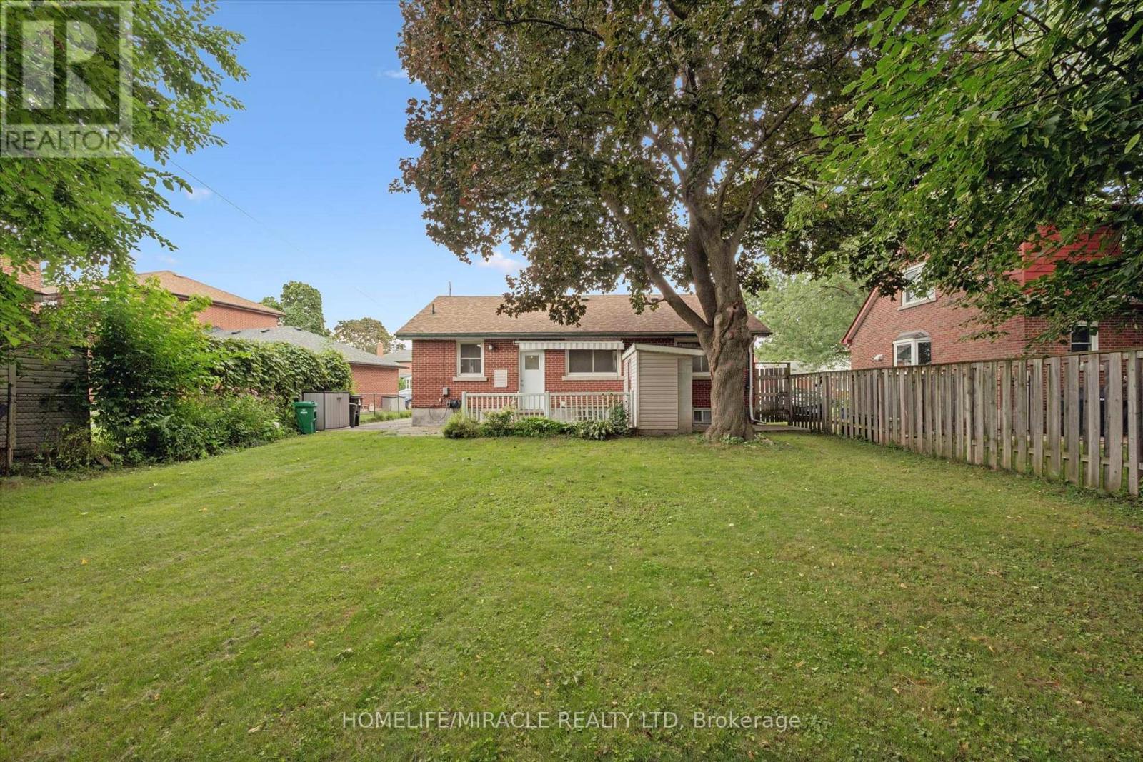 60 Edinburgh Road, Kitchener, ON - Outdoor
