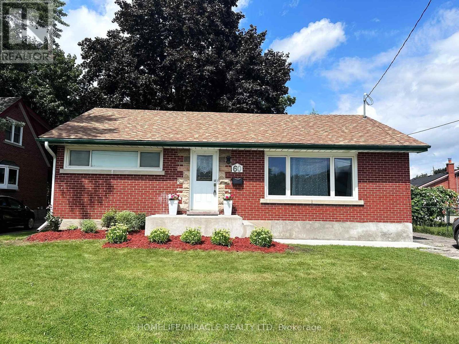 60 Edinburgh Road, Kitchener, ON - Outdoor