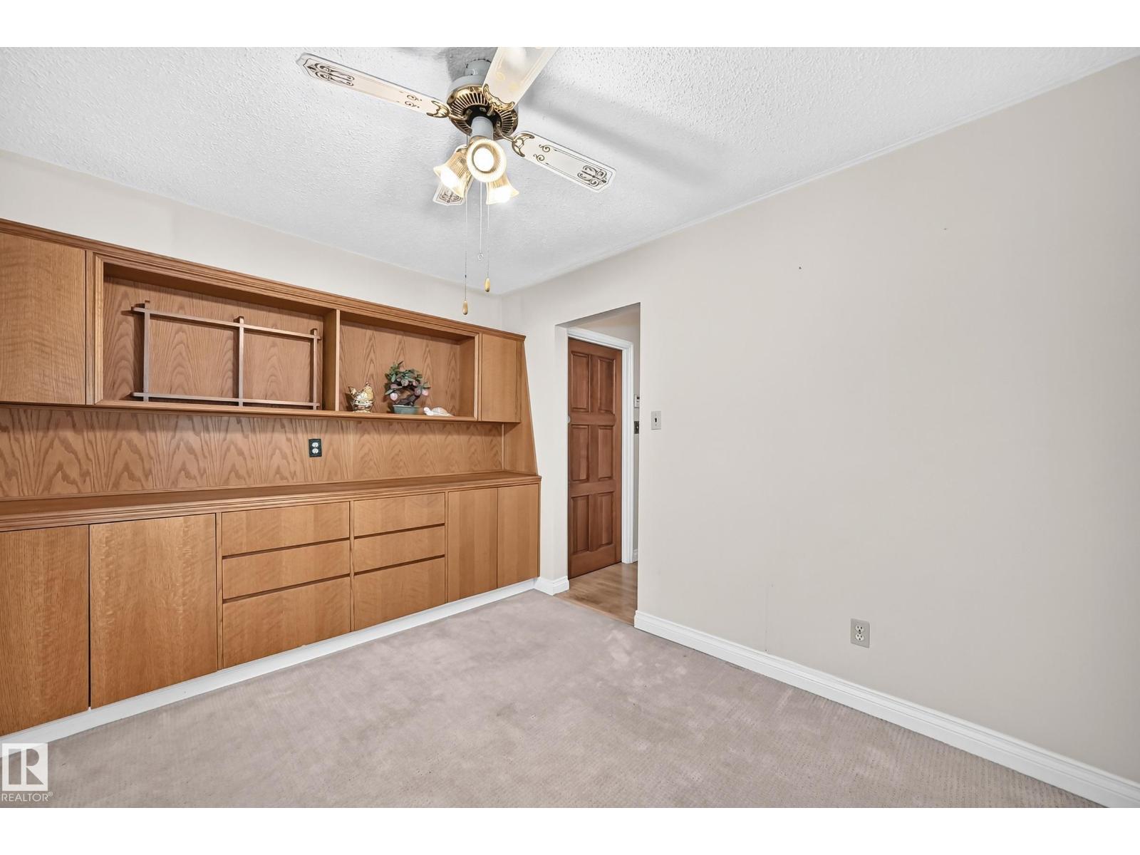 15020 88 St Nw, Edmonton, AB - Indoor Photo Showing Other Room
