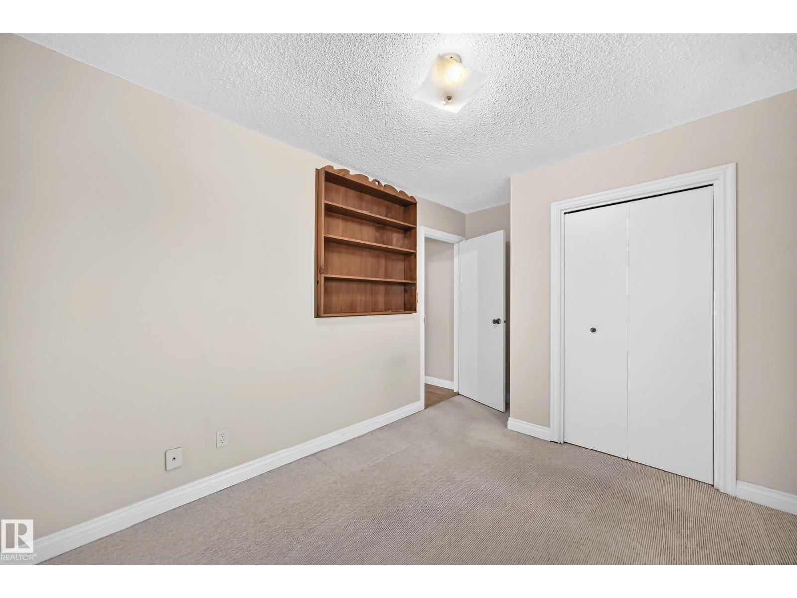 15020 88 St Nw, Edmonton, AB - Indoor Photo Showing Other Room