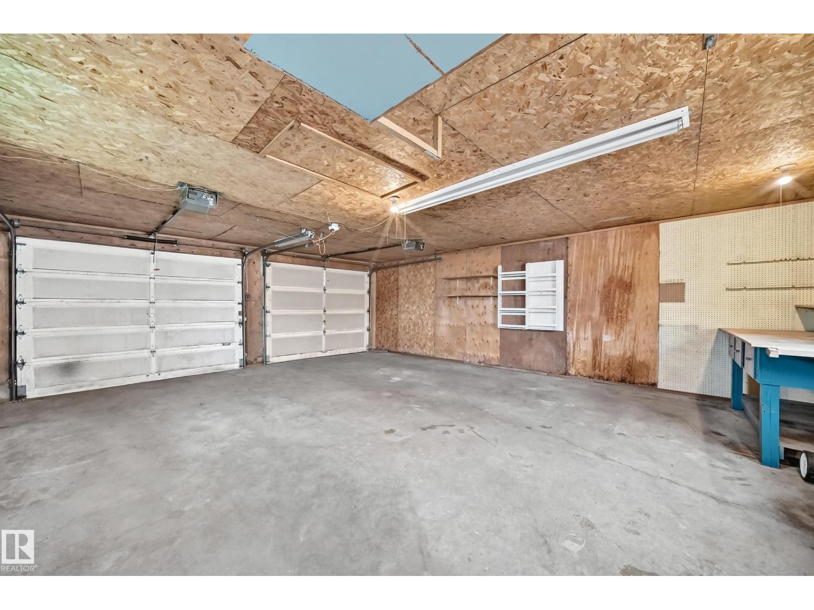 15020 88 St Nw, Edmonton, AB - Indoor Photo Showing Garage