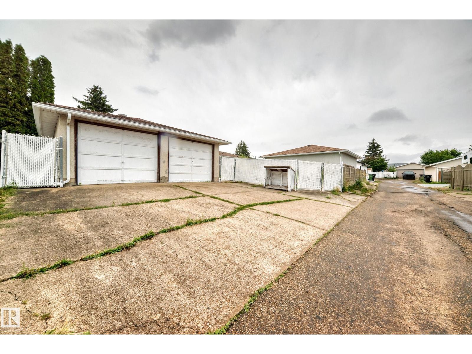 15020 88 St Nw, Edmonton, AB - Outdoor With Exterior