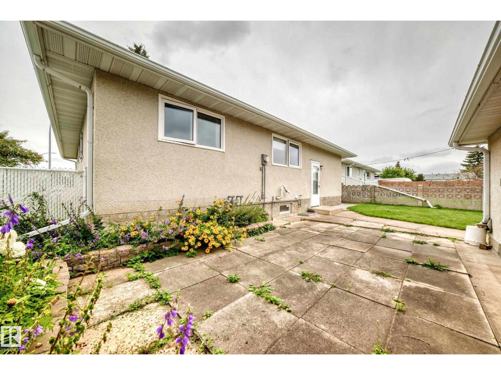 15020 88 St Nw, Edmonton, AB - Outdoor With Exterior