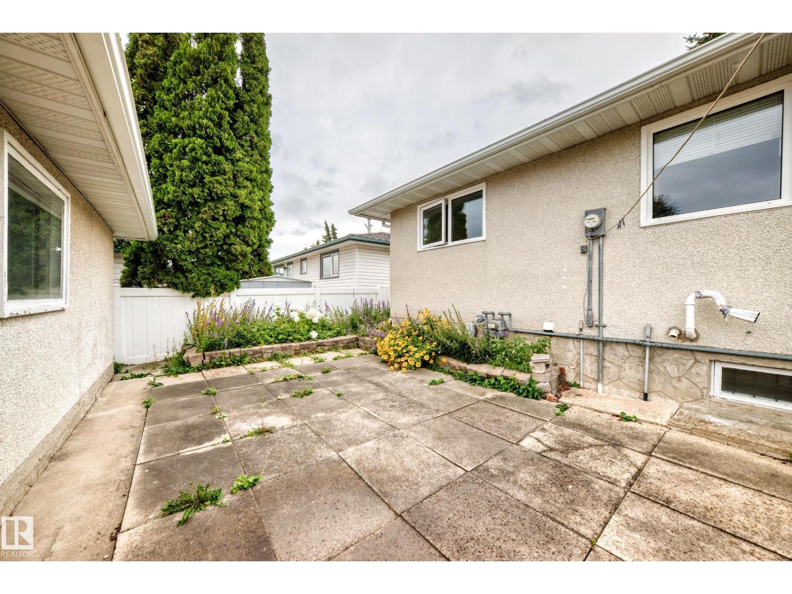 15020 88 St Nw, Edmonton, AB - Outdoor With Exterior