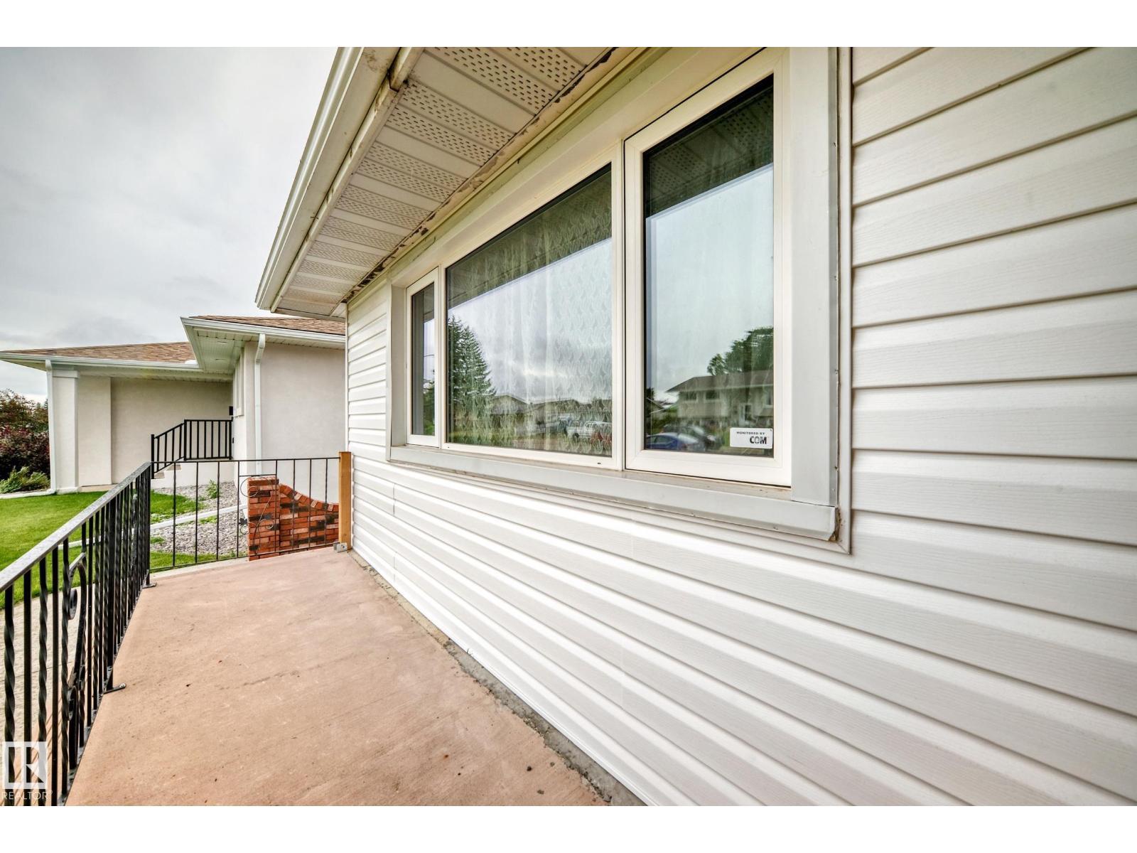 15020 88 St Nw, Edmonton, AB - Outdoor With Exterior