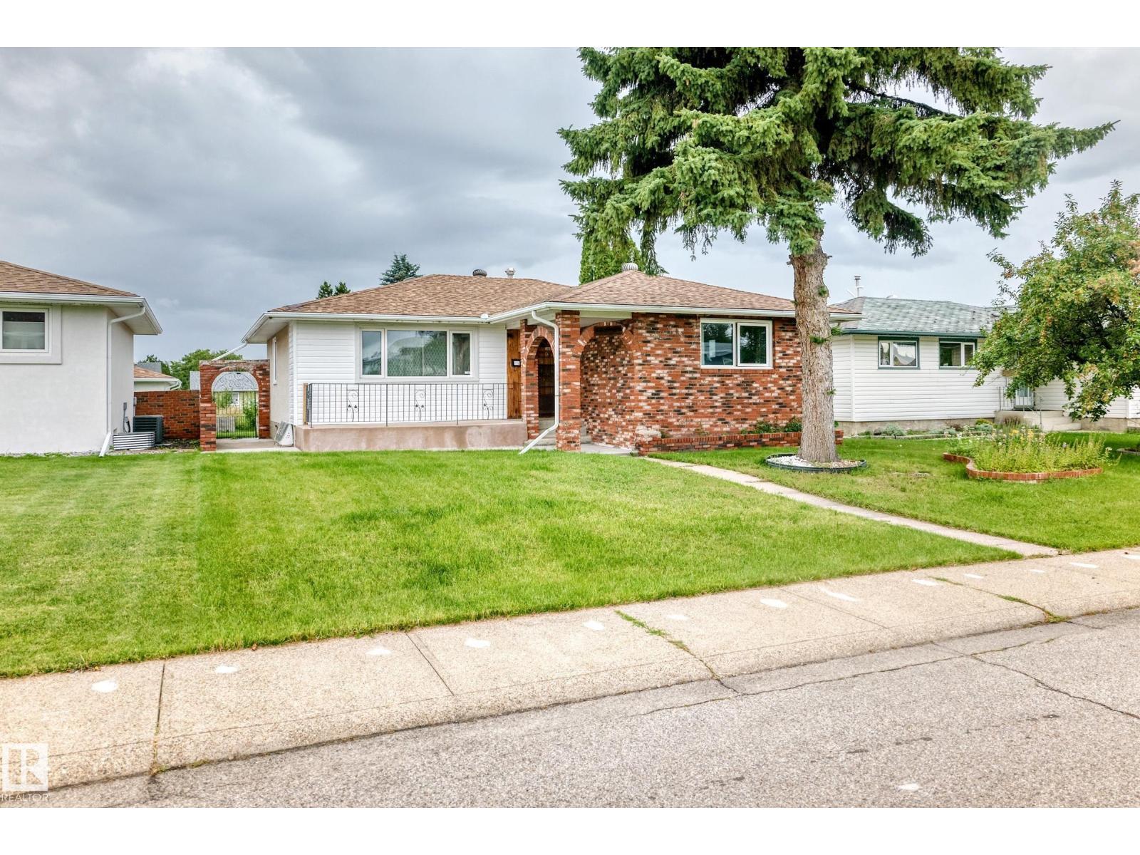 15020 88 St Nw, Edmonton, AB - Outdoor
