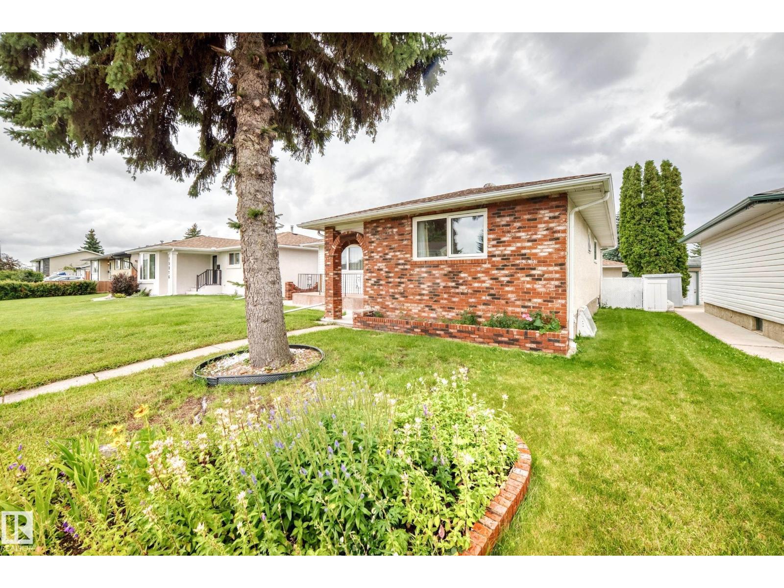 15020 88 St Nw, Edmonton, AB - Outdoor