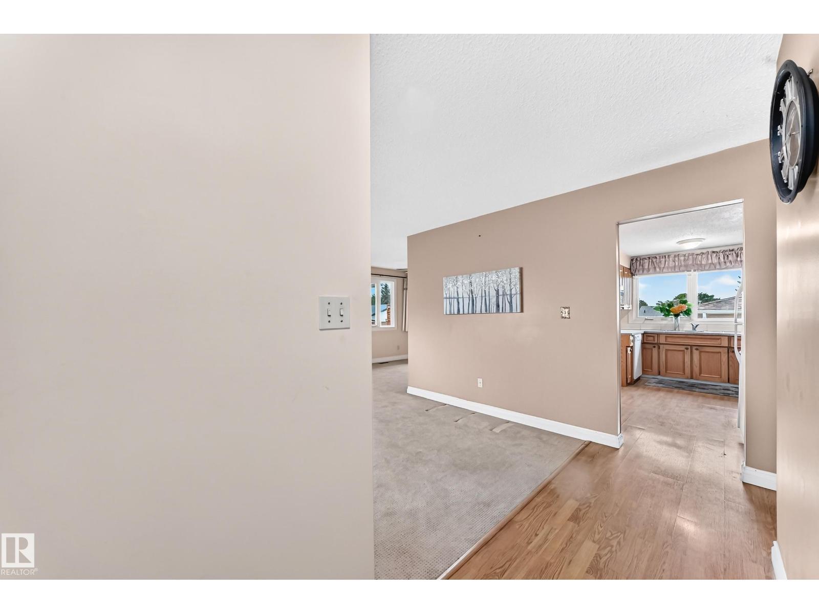 15020 88 St Nw, Edmonton, AB - Indoor Photo Showing Other Room