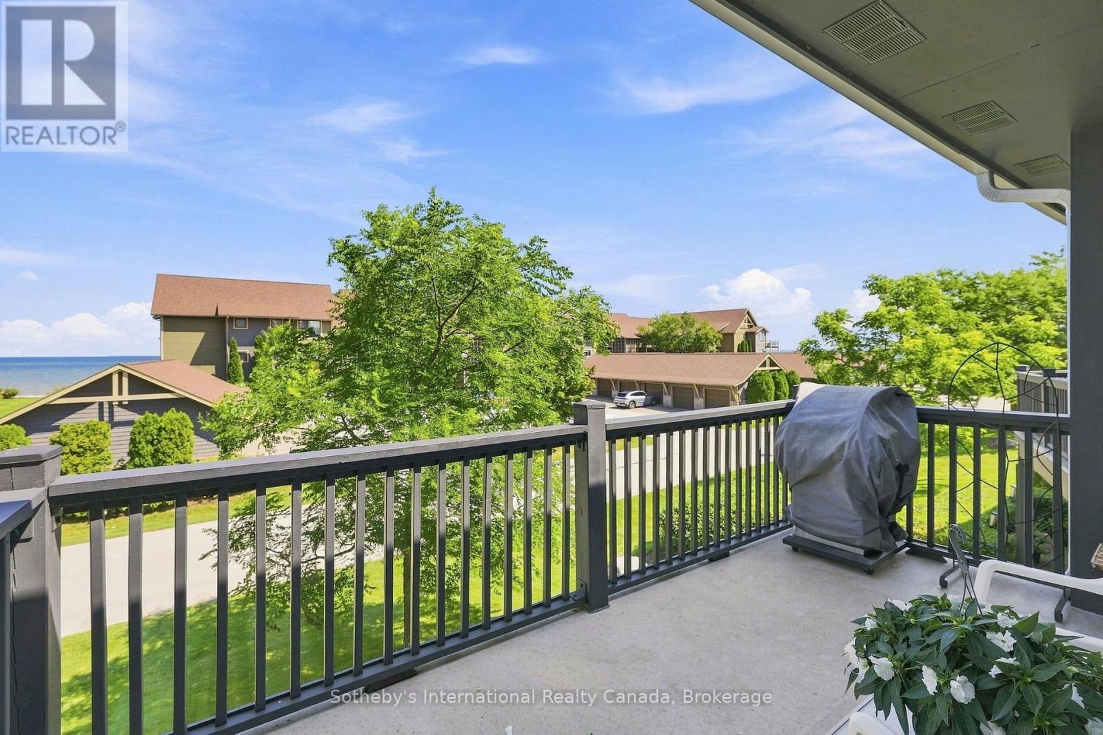 464 Mariners Way, Collingwood, ON - Outdoor With Exterior