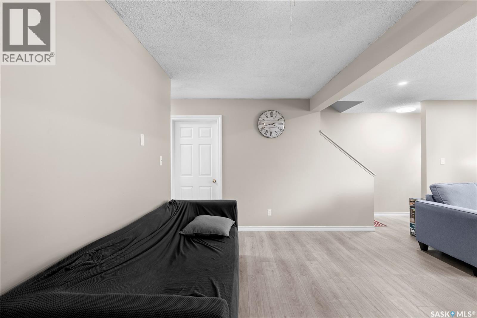 21 1128 Mckercher Drive, Saskatoon, SK - Indoor