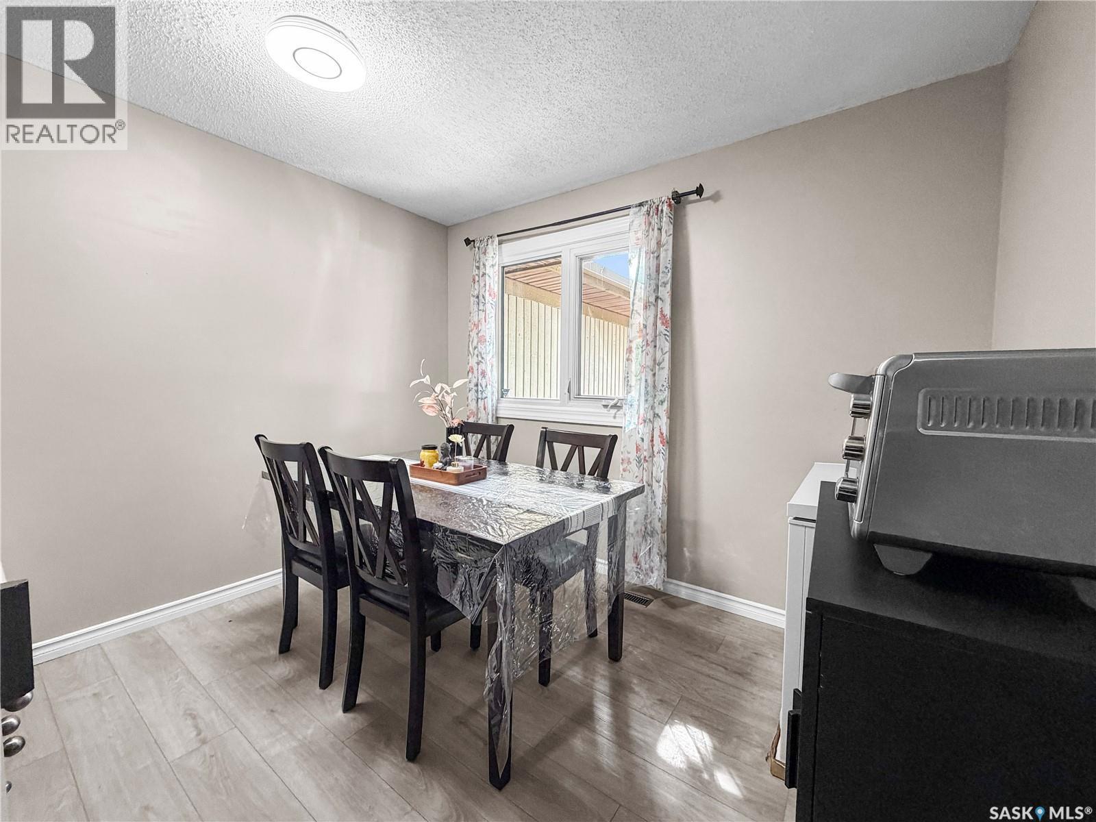21 1128 Mckercher Drive, Saskatoon, SK - Indoor Photo Showing Dining Room