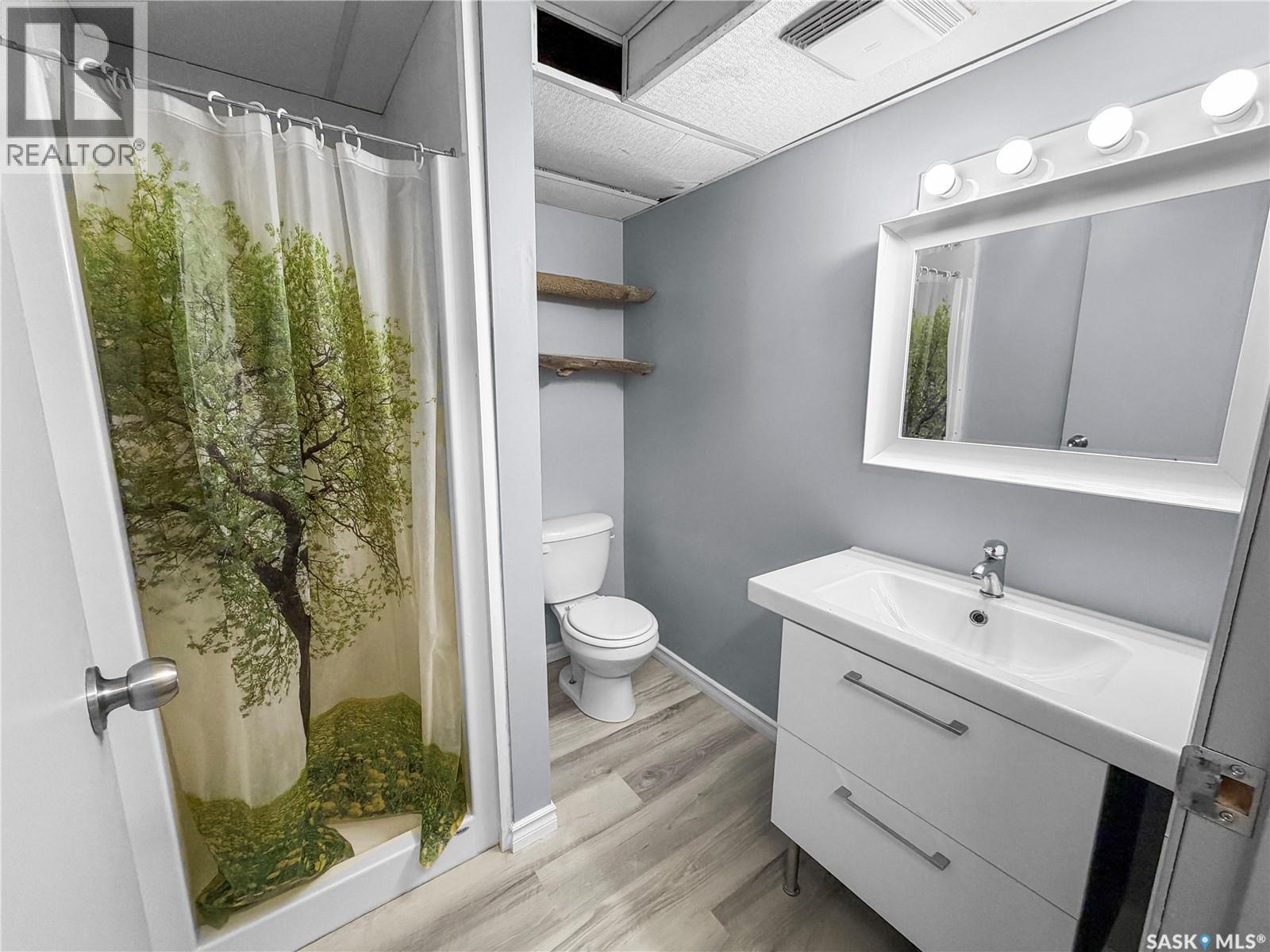 21 1128 Mckercher Drive, Saskatoon, SK - Indoor Photo Showing Bathroom
