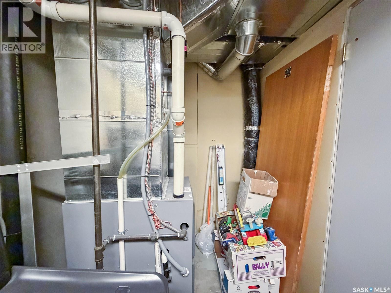 21 1128 Mckercher Drive, Saskatoon, SK - Indoor Photo Showing Basement