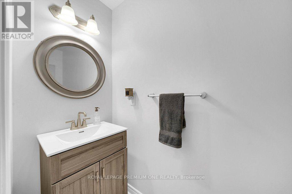 14 Atchison Drive, Caledon, ON - Indoor Photo Showing Bathroom