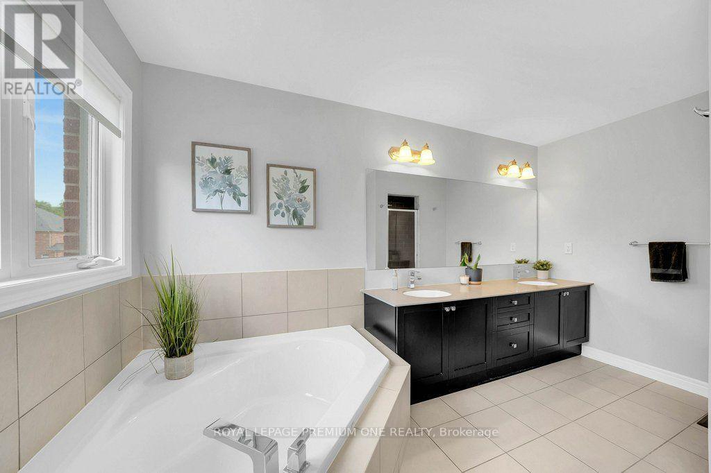 14 Atchison Drive, Caledon, ON - Indoor Photo Showing Bathroom
