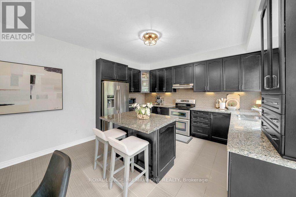 14 Atchison Drive, Caledon, ON - Indoor Photo Showing Kitchen With Upgraded Kitchen