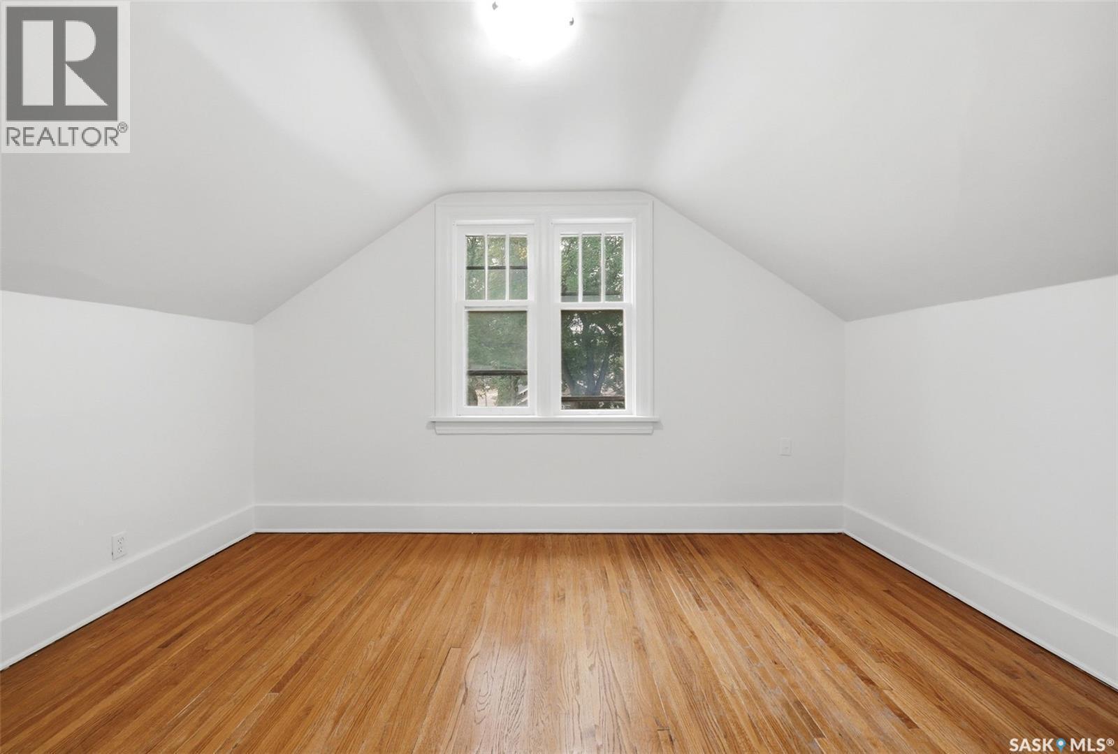 1209 14Th Avenue, Regina, SK - Indoor Photo Showing Other Room