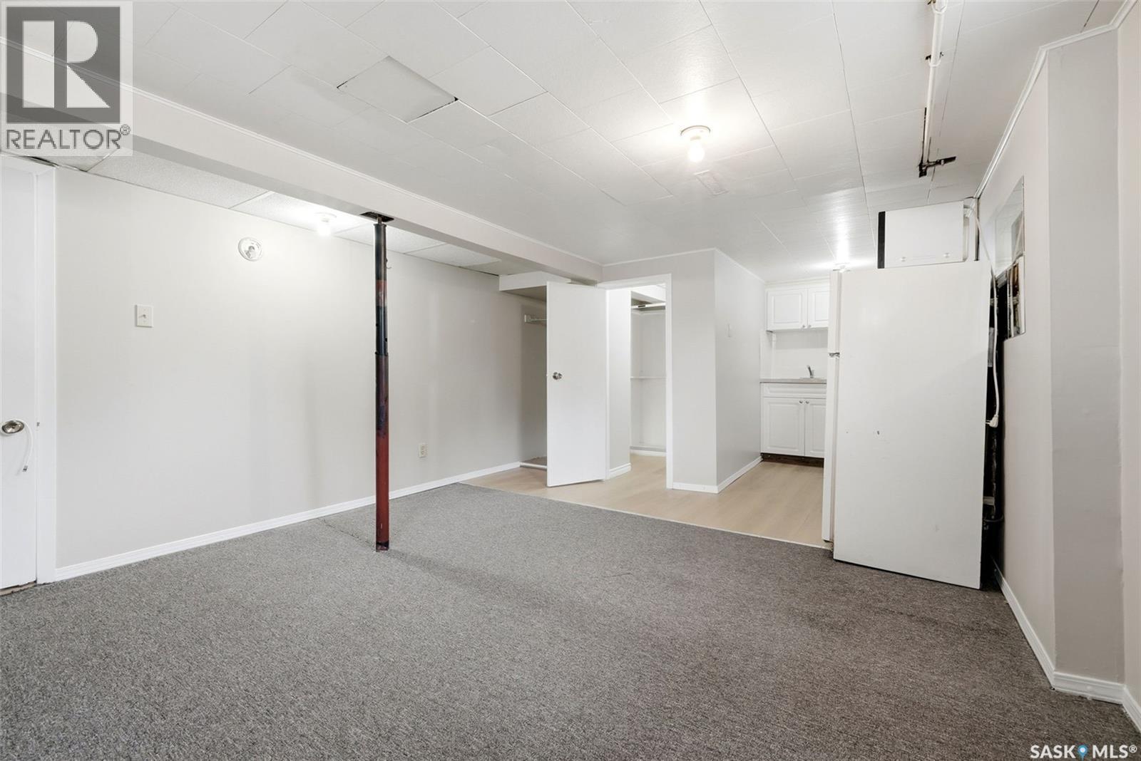 1209 14Th Avenue, Regina, SK - Indoor Photo Showing Other Room