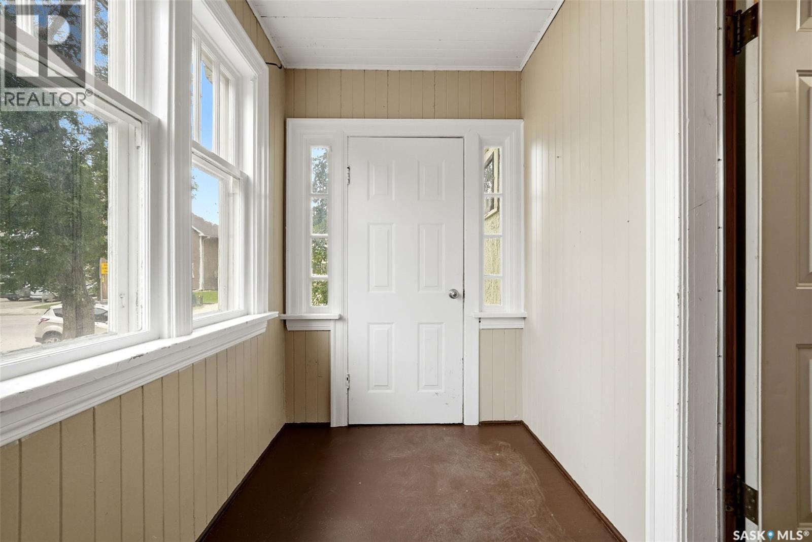 1209 14Th Avenue, Regina, SK - Indoor Photo Showing Other Room