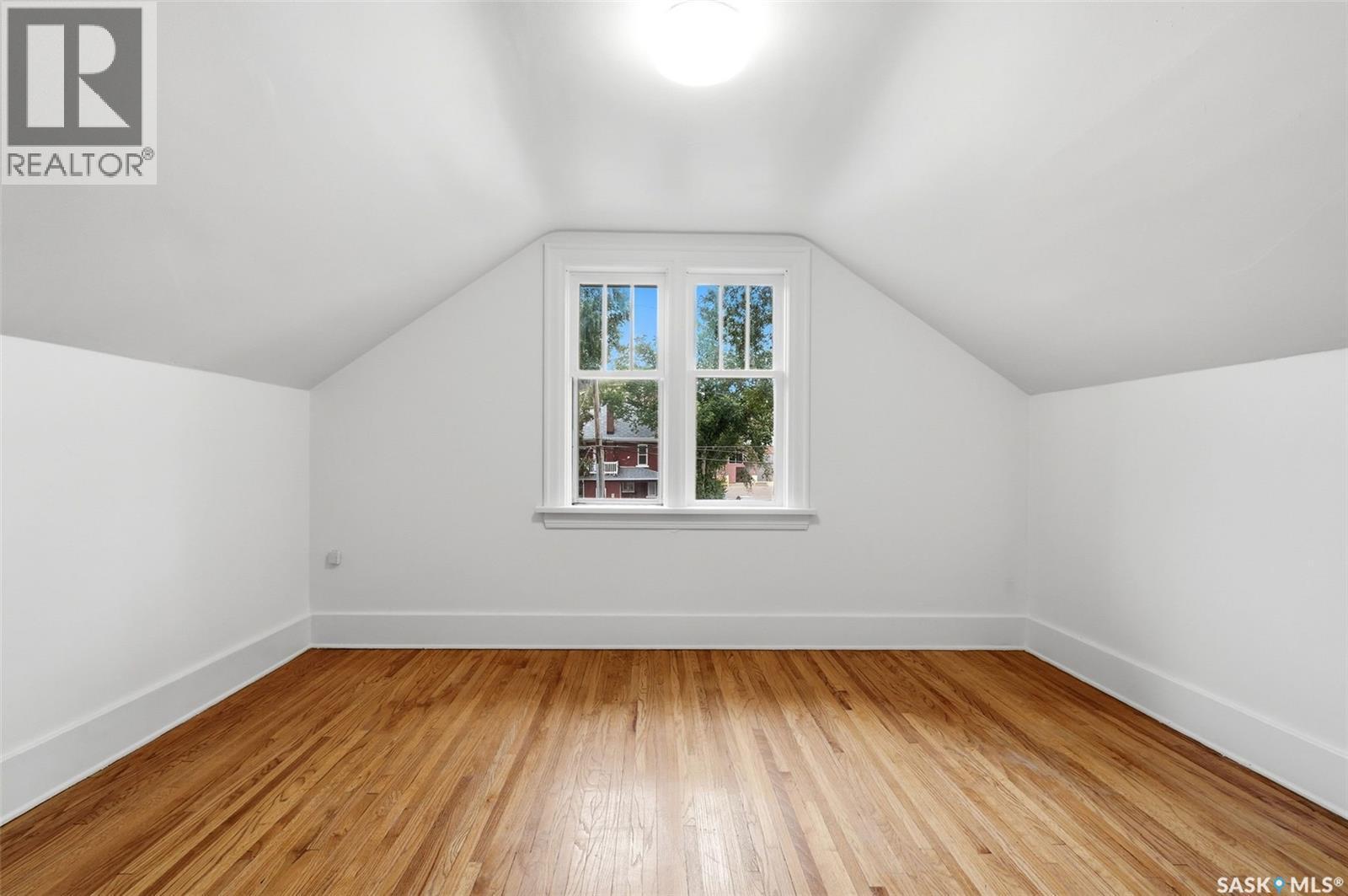 1209 14Th Avenue, Regina, SK - Indoor Photo Showing Other Room