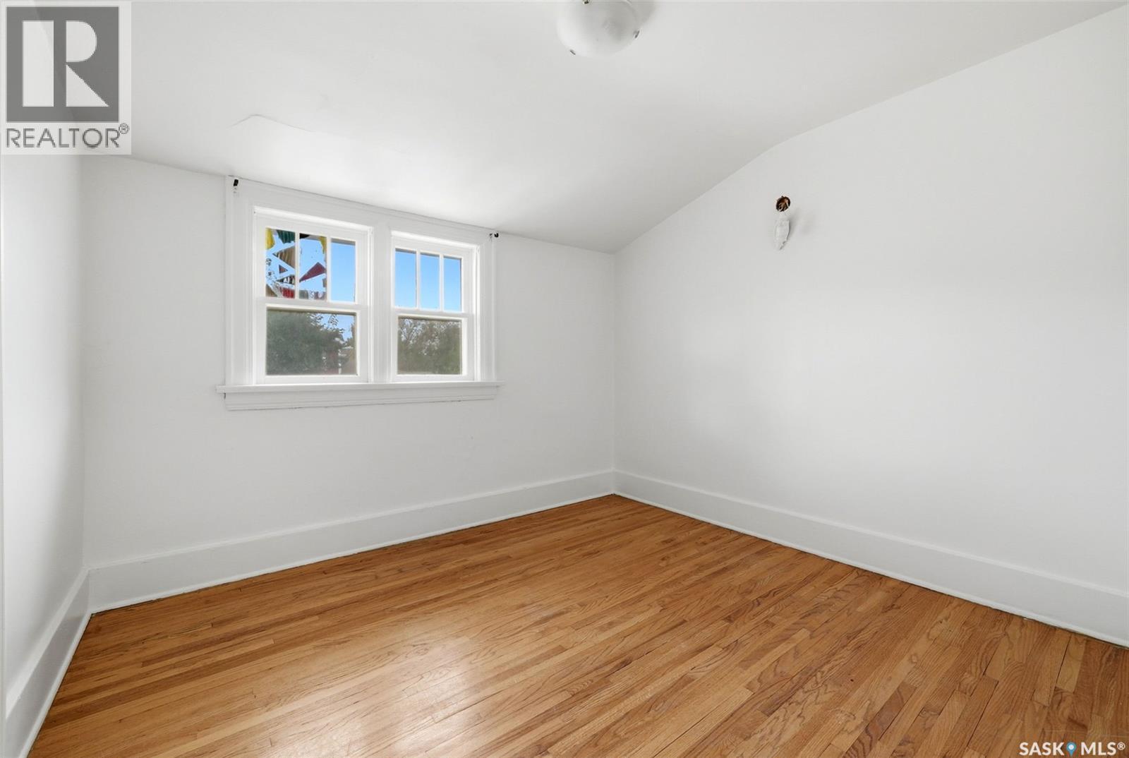 1209 14Th Avenue, Regina, SK - Indoor Photo Showing Other Room