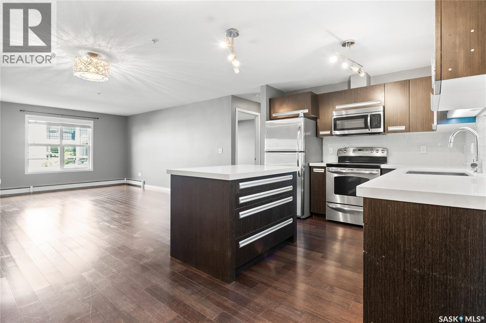 117 1640 Dakota Drive, Regina, SK - Indoor Photo Showing Kitchen With Stainless Steel Kitchen