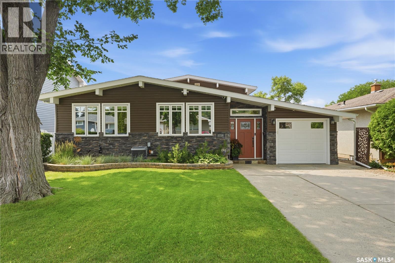 1710 Cameron Avenue, Saskatoon, SK - Outdoor