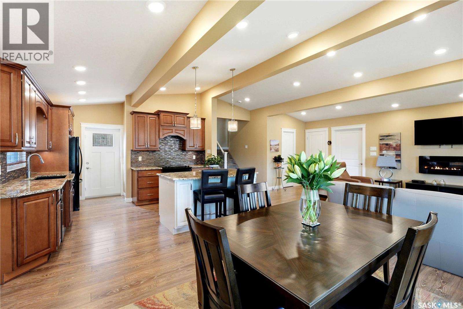 1710 Cameron Avenue, Saskatoon, SK - Indoor Photo Showing Dining Room