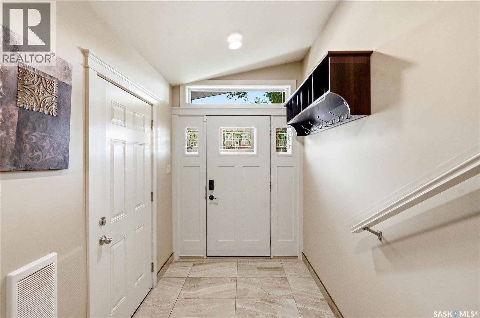 1710 Cameron Avenue, Saskatoon, SK - Indoor Photo Showing Other Room